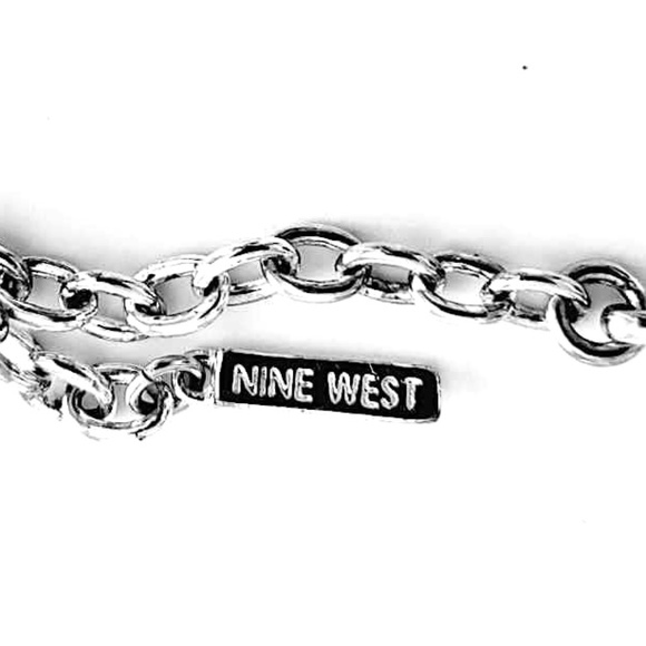 Vintage NINE WEST Reversible Silver Tone Black Oval Disc Choker Necklace - Picture 4 of 11